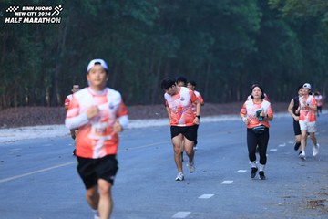 BINH DUONG NEW CITY HALF MARATHON 2024 - Ảnh #1750094