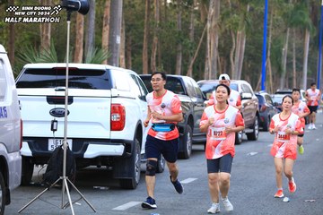 BINH DUONG NEW CITY HALF MARATHON 2024 - Ảnh #1756366