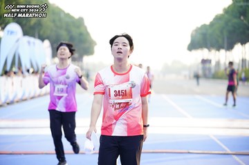 BINH DUONG NEW CITY HALF MARATHON 2024 - Ảnh #1758337