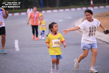 BINH DUONG NEW CITY HALF MARATHON 2024 - Ảnh #1727224