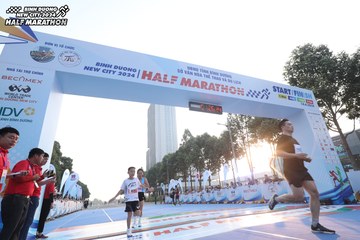 BINH DUONG NEW CITY HALF MARATHON 2024 - Ảnh #1819414