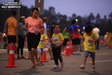BINH DUONG NEW CITY HALF MARATHON 2024 - Ảnh #1728401