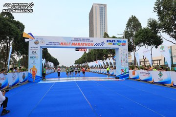 BINH DUONG NEW CITY HALF MARATHON 2024 - Ảnh #1736072