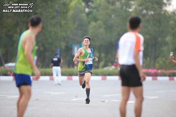 BINH DUONG NEW CITY HALF MARATHON 2024 - Ảnh #1736519