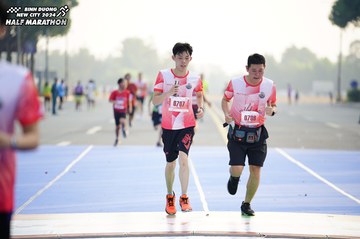 BINH DUONG NEW CITY HALF MARATHON 2024 - Ảnh #1761449