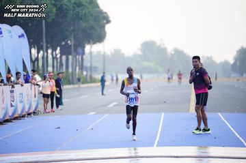 BINH DUONG NEW CITY HALF MARATHON 2024 - Ảnh #1772603