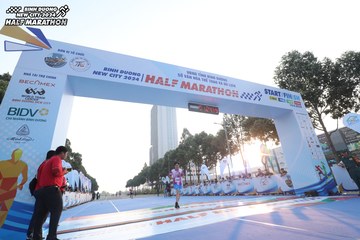 BINH DUONG NEW CITY HALF MARATHON 2024 - Ảnh #1819351