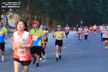 BINH DUONG NEW CITY HALF MARATHON 2024 - Ảnh #1771879