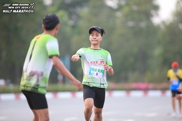 BINH DUONG NEW CITY HALF MARATHON 2024 - Ảnh #1736952