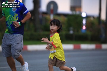 BINH DUONG NEW CITY HALF MARATHON 2024 - Ảnh #1727839