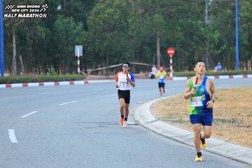 BINH DUONG NEW CITY HALF MARATHON 2024 - Ảnh #1735306