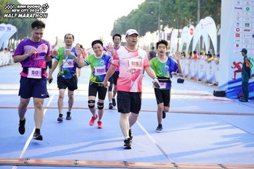BINH DUONG NEW CITY HALF MARATHON 2024 - Ảnh #1762894