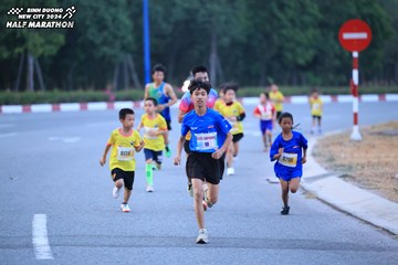 BINH DUONG NEW CITY HALF MARATHON 2024 - Ảnh #1726216