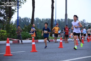 BINH DUONG NEW CITY HALF MARATHON 2024 - Ảnh #1727910