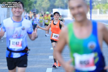 BINH DUONG NEW CITY HALF MARATHON 2024 - Ảnh #1770626