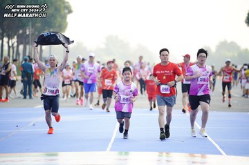 BINH DUONG NEW CITY HALF MARATHON 2024 - Ảnh #1763305