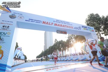 BINH DUONG NEW CITY HALF MARATHON 2024 - Ảnh #1819584