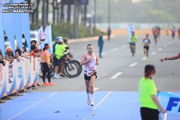 BINH DUONG NEW CITY HALF MARATHON 2024 - Ảnh #1739104