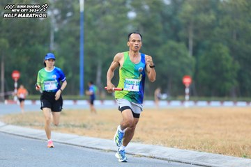 BINH DUONG NEW CITY HALF MARATHON 2024 - Ảnh #1735538