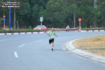 BINH DUONG NEW CITY HALF MARATHON 2024 - Ảnh #1735357