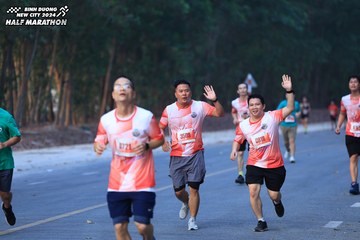 BINH DUONG NEW CITY HALF MARATHON 2024 - Ảnh #1750481