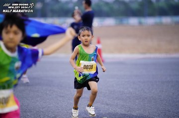 BINH DUONG NEW CITY HALF MARATHON 2024 - Ảnh #1725310