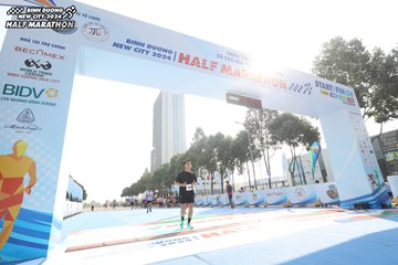BINH DUONG NEW CITY HALF MARATHON 2024 - Ảnh #1819280