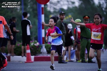 BINH DUONG NEW CITY HALF MARATHON 2024 - Ảnh #1725045