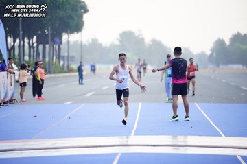 BINH DUONG NEW CITY HALF MARATHON 2024 - Ảnh #1772665