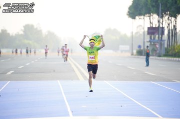 BINH DUONG NEW CITY HALF MARATHON 2024 - Ảnh #1756717