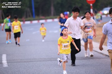 BINH DUONG NEW CITY HALF MARATHON 2024 - Ảnh #1727069