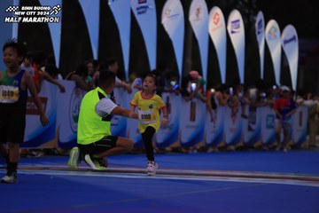 BINH DUONG NEW CITY HALF MARATHON 2024 - Ảnh #1729203