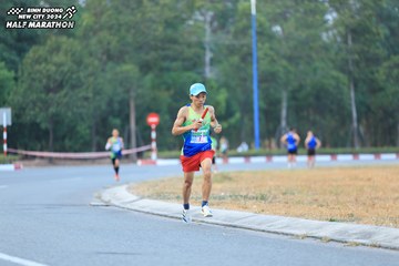 BINH DUONG NEW CITY HALF MARATHON 2024 - Ảnh #1735658
