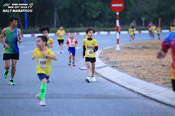 BINH DUONG NEW CITY HALF MARATHON 2024 - Ảnh #1726234