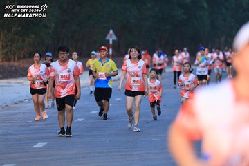 BINH DUONG NEW CITY HALF MARATHON 2024 - Ảnh #1771805