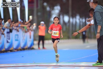 BINH DUONG NEW CITY HALF MARATHON 2024 - Ảnh #1728906