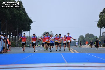 BINH DUONG NEW CITY HALF MARATHON 2024 - Ảnh #1737227