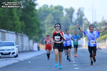 BINH DUONG NEW CITY HALF MARATHON 2024 - Ảnh #1764420
