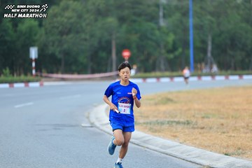 BINH DUONG NEW CITY HALF MARATHON 2024 - Ảnh #1735076