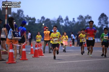 BINH DUONG NEW CITY HALF MARATHON 2024 - Ảnh #1728100