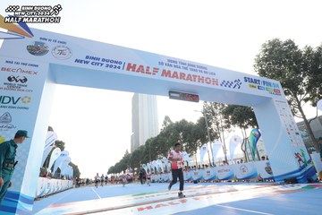 BINH DUONG NEW CITY HALF MARATHON 2024 - Ảnh #1821614