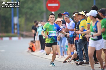 BINH DUONG NEW CITY HALF MARATHON 2024 - Ảnh #1736624