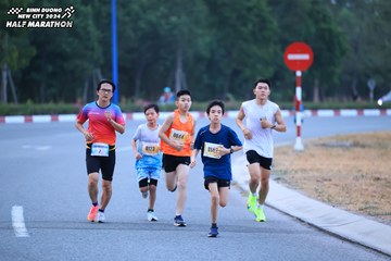 BINH DUONG NEW CITY HALF MARATHON 2024 - Ảnh #1726015