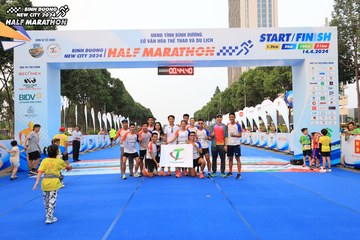 BINH DUONG NEW CITY HALF MARATHON 2024 - Ảnh #1736114