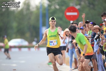 BINH DUONG NEW CITY HALF MARATHON 2024 - Ảnh #1736439