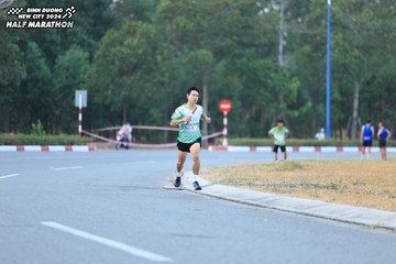 BINH DUONG NEW CITY HALF MARATHON 2024 - Ảnh #1735629