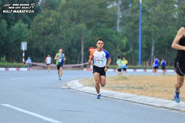 BINH DUONG NEW CITY HALF MARATHON 2024 - Ảnh #1735703