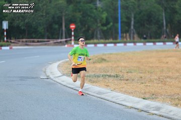 BINH DUONG NEW CITY HALF MARATHON 2024 - Ảnh #1735155