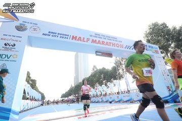 BINH DUONG NEW CITY HALF MARATHON 2024 - Ảnh #1822027