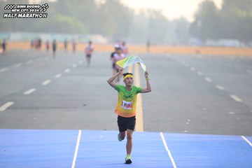 BINH DUONG NEW CITY HALF MARATHON 2024 - Ảnh #1738408